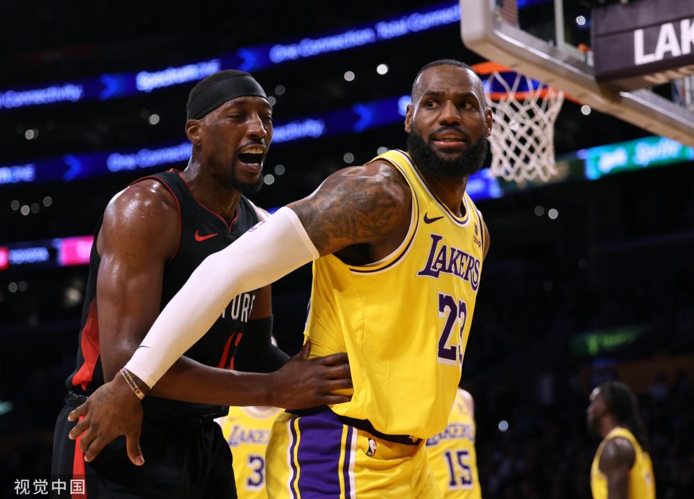 败了雄鹿队 败了雄鹿队