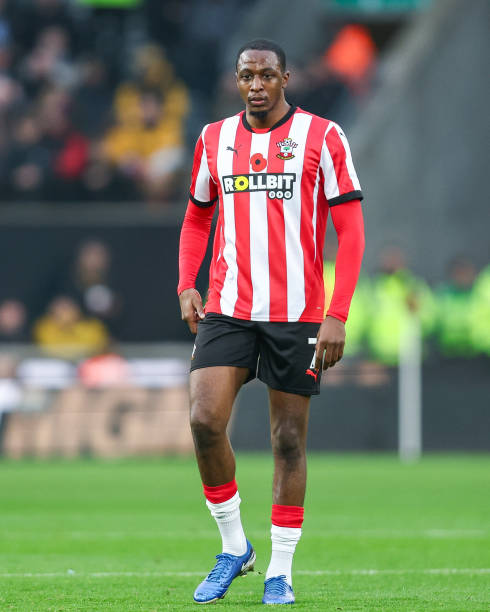 比例约为7 比例约为7