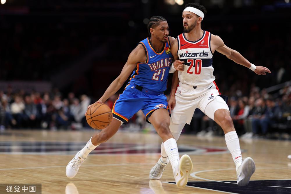 吴艳妮登顶 吴艳妮登顶