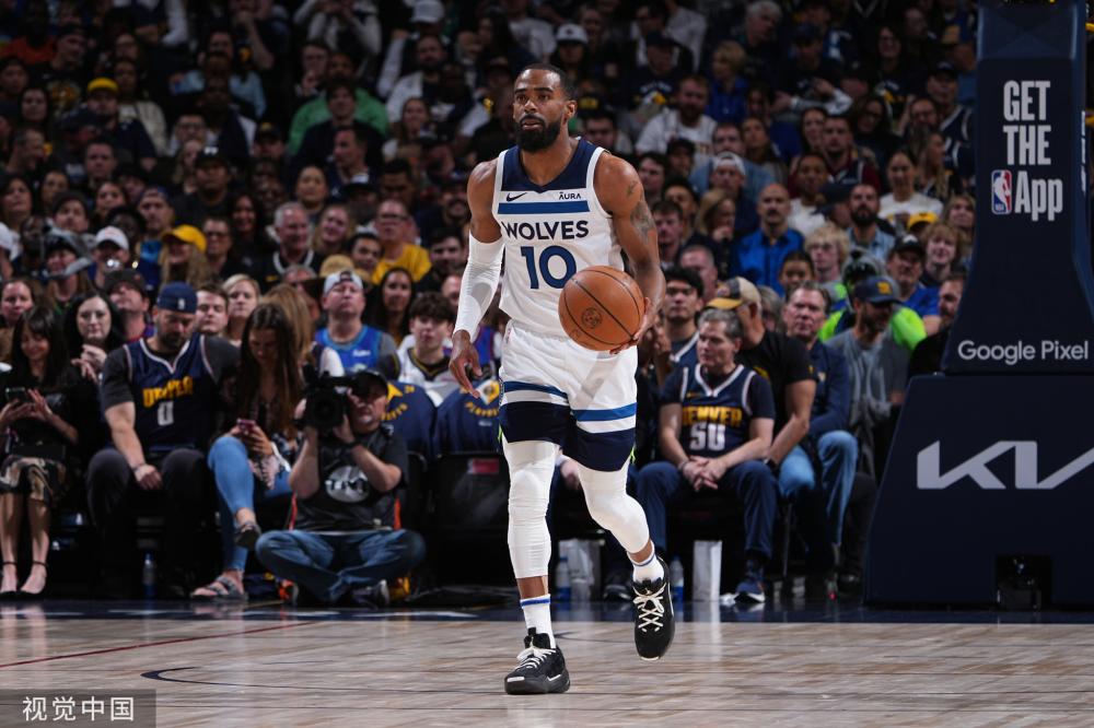 展现了坚毅 展现了坚毅